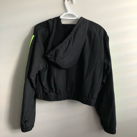 forever 21 cropped windbreaker - Picture 2 of 2
